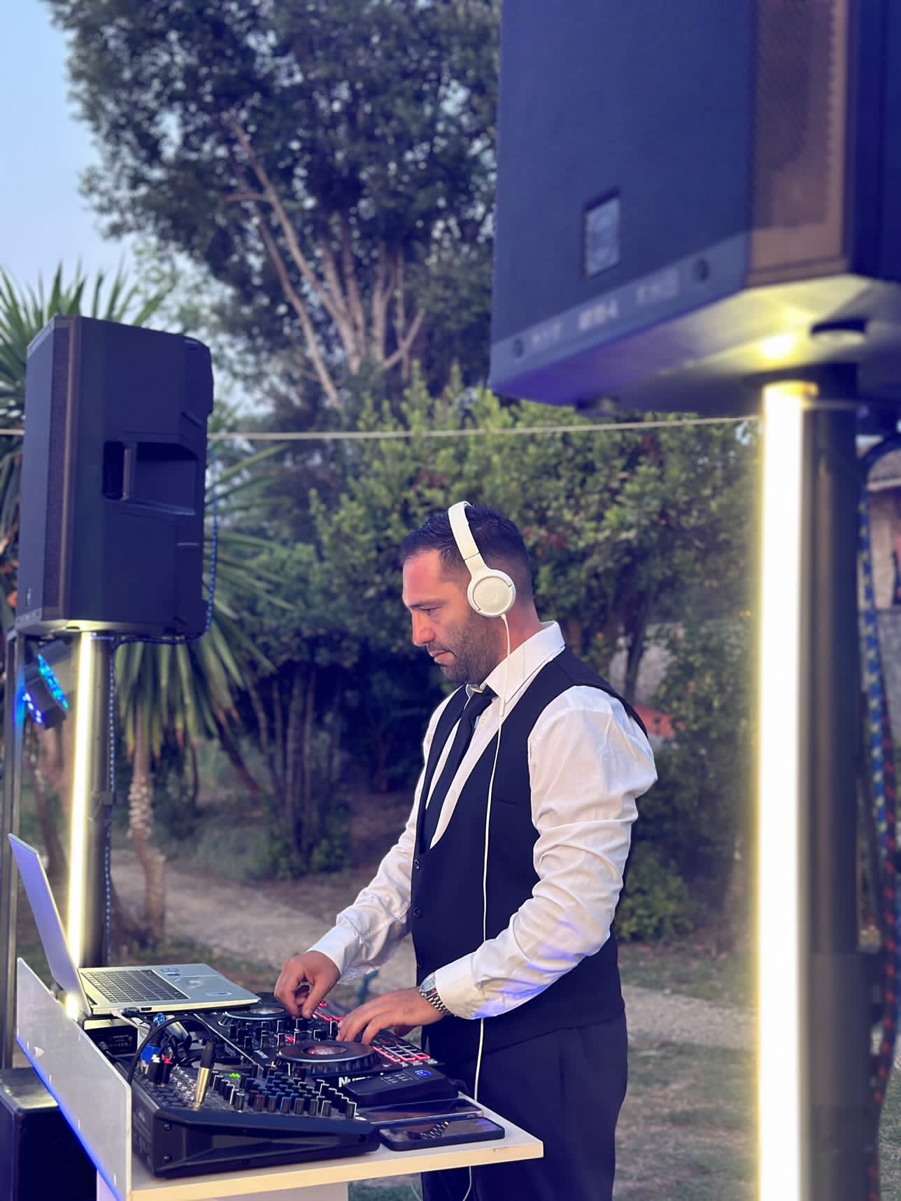 9EBAF3BA-665B-4F12-B437-FB42A8D3F5A7 Dj