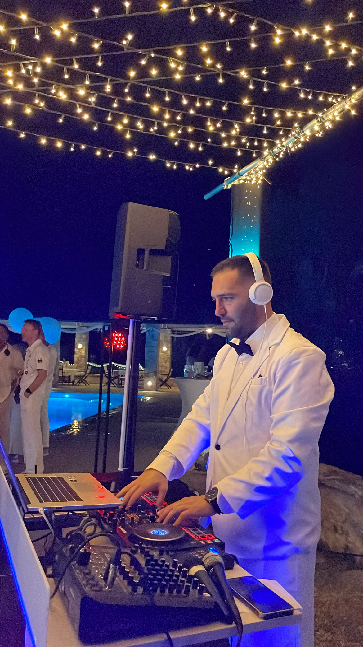 ECACA66D-23E7-4C8C-89AC-3D67EFD28CC6