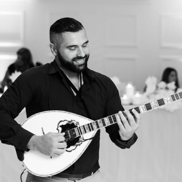 Καλή Ανάσταση και καλό Πάσχα. Εύχομαι ολόψυχα η Ανάσταση Κυρίου να φέρει Υγεία Αγάπη