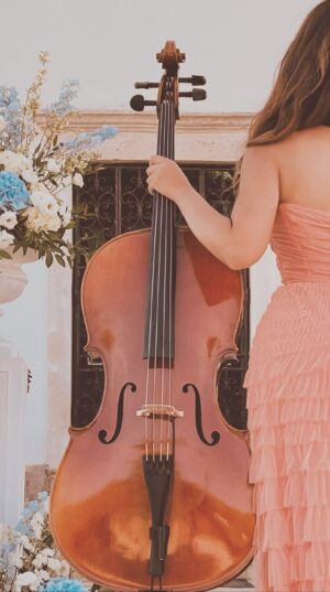 🌸 Every love story deserves its own soundtrack.An honor to perform with my cello & voice for su-3